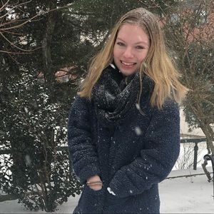 Meet your Posher, Dakota